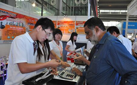 2011娣卞湷鍏夊崥浼